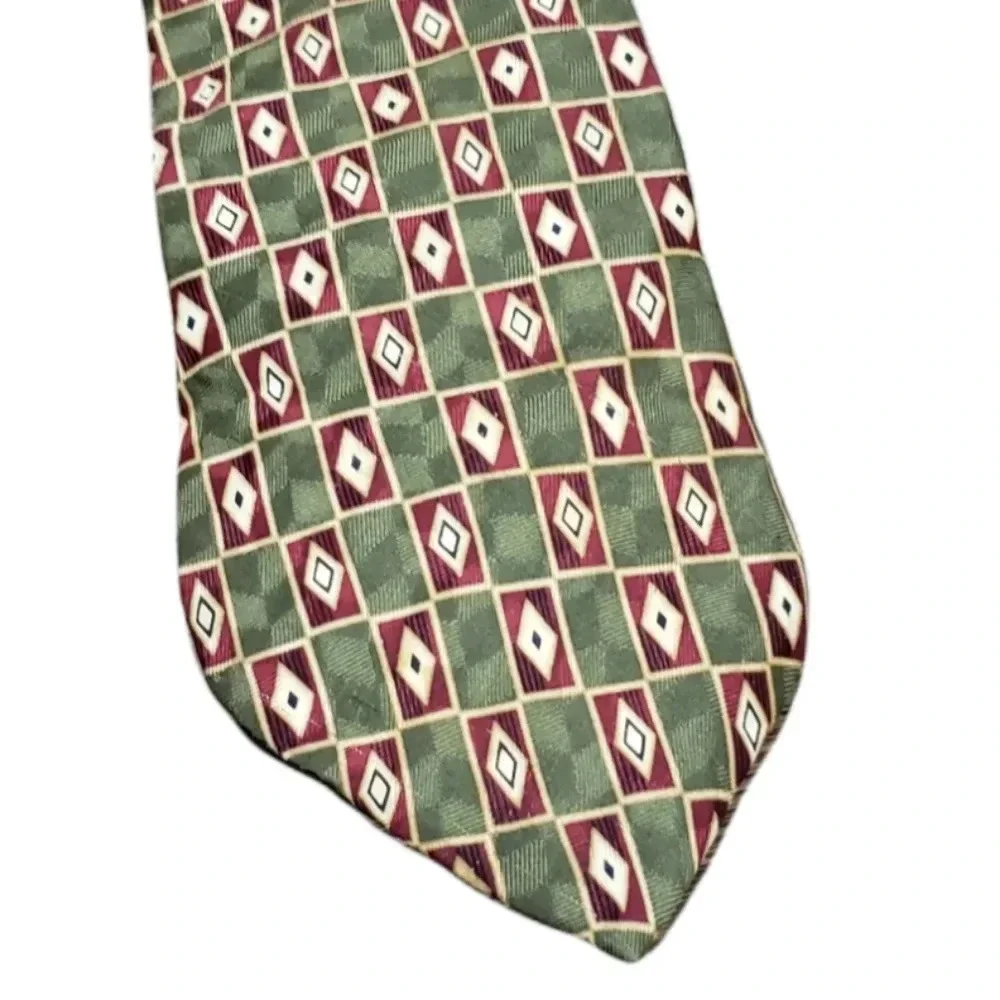 Bill Blass Neo Green Red Geometric Silk Tie